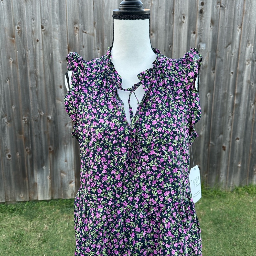 Time and Tru Floral Patterned Top - Pink and Green NWT - Picture 3 of 6